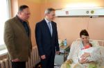 Burmistrz przywitał pierwsze dziecko w 2015 roku